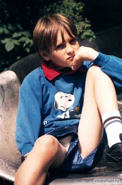 90477_394_french_boy_in_shorts_ru_11.jpg